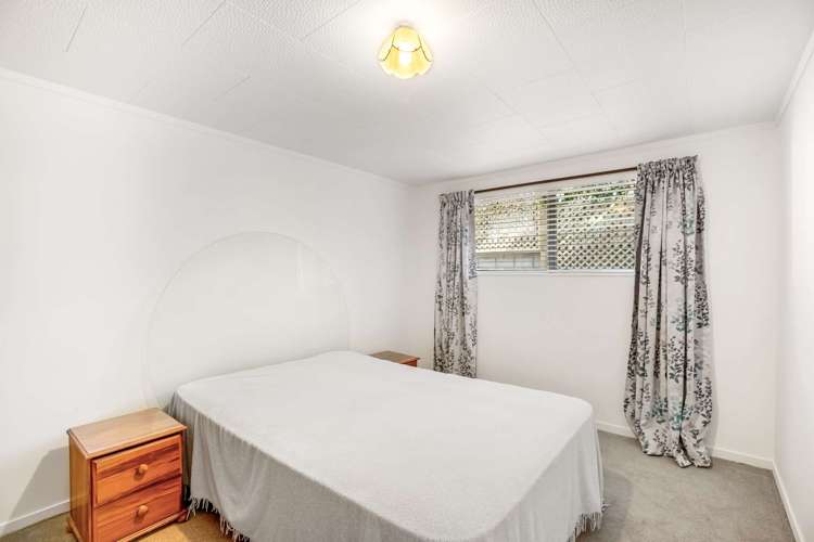 42 John Dee Crescent Red Beach_12