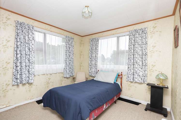 80 Main Road Harihari_15