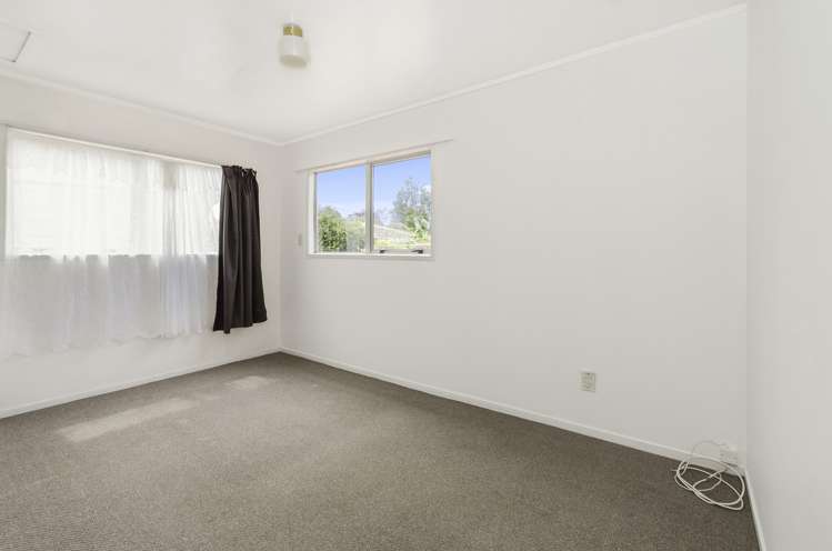 3 Charntay Avenue Clover Park_12