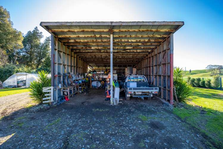 819 Eighty Eight Valley Road Wakefield_21