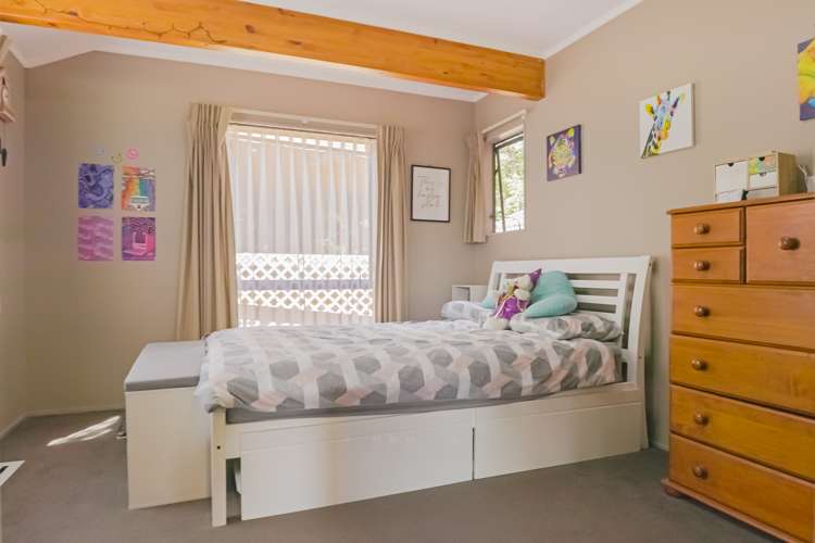 15 Kaurimu Rise Titirangi_10