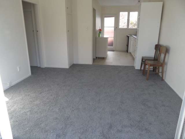 2/11 Cornwall Place Stoke_3