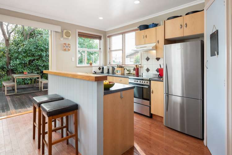 37 Litchfield Street Redwoodtown_7