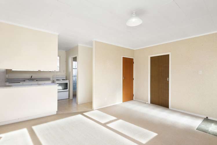 2/14 Eyre Street Henderson_5