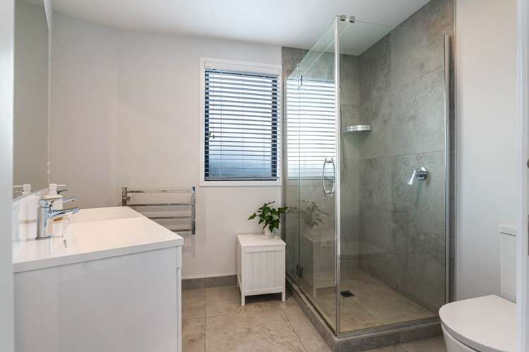 105 Bonair Crescent Millwater_13