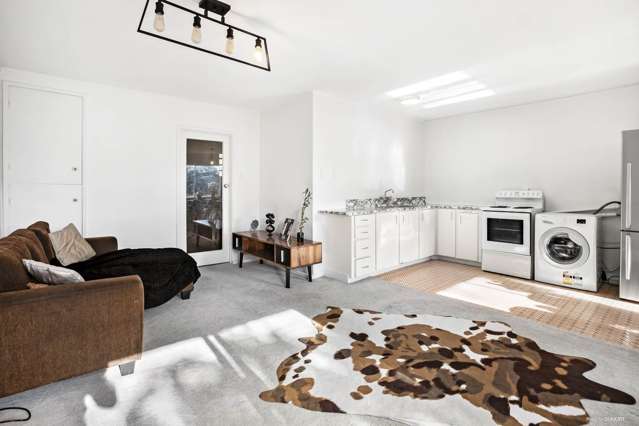 2/83 Lake Road Devonport_3