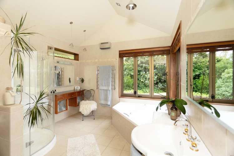 53 Horse Gully Road Papakaio_19