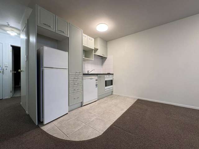 11/3c Harrison Road Mt Wellington_1