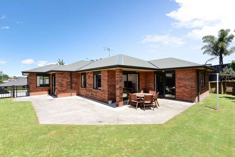 90 Farnborough Drive Grandview Heights_8