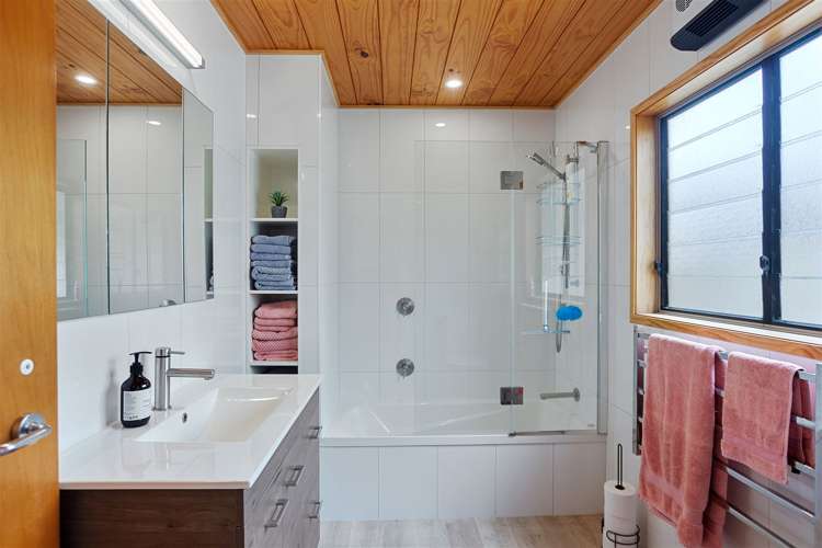 1101b Port Road Whangamata_13