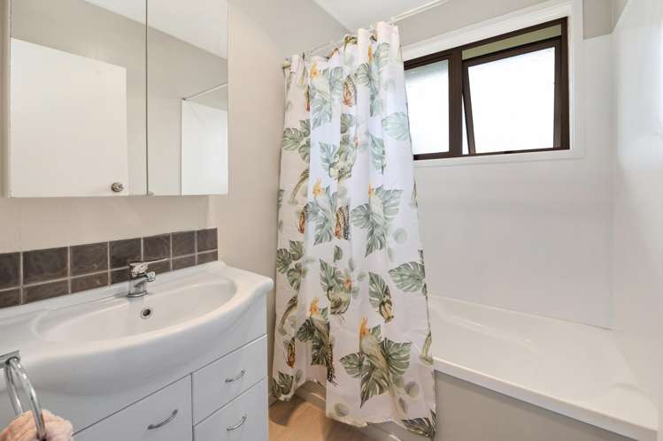 18 Iles Road Lynmore_17