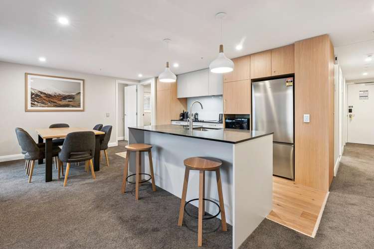 Unit 211/327 Frankton Road_5