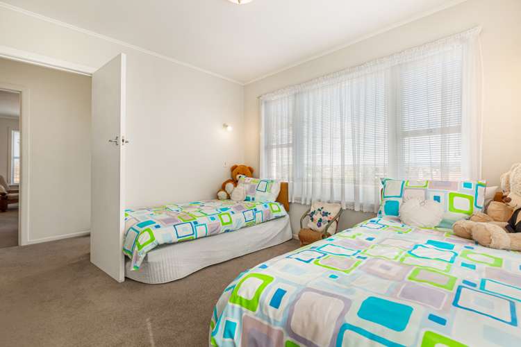 46 Woodford Avenue Henderson_11