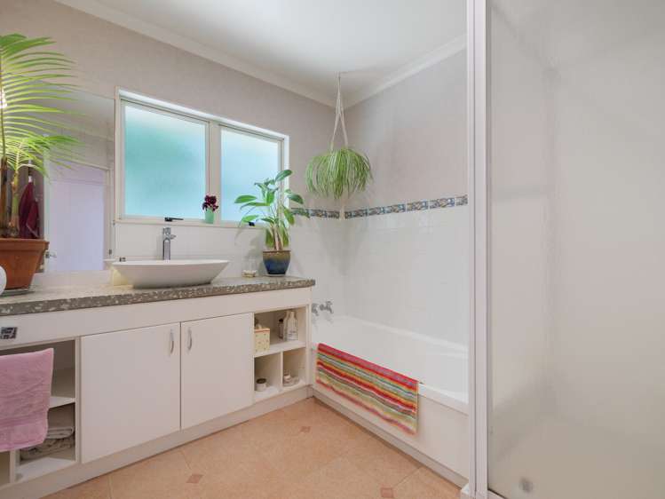 176 Carlton Street Bellevue_26