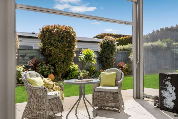 6 Lydiard Place Beachlands_9