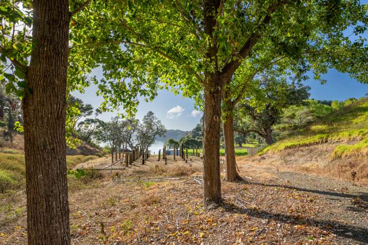 130 Whangaruru Wharf Road Russell Surrounds_15