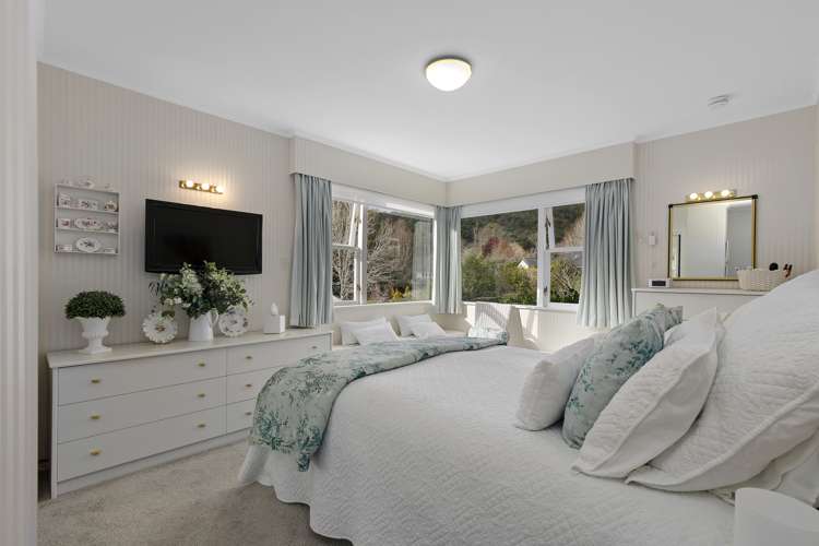 4 Harewood Grove Pinehaven_12