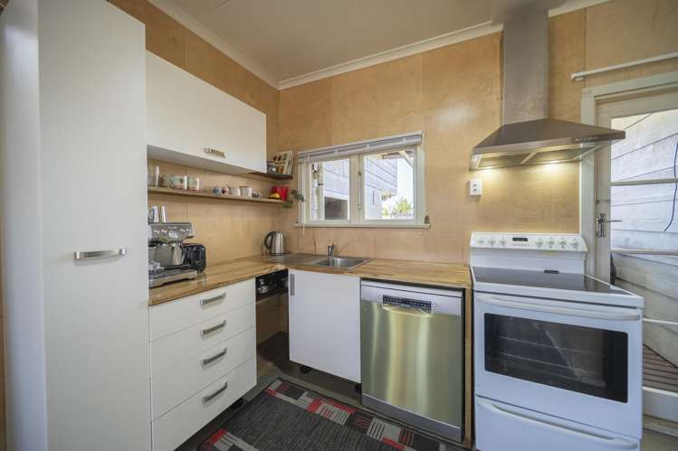 14 Pompolona Street Te Anau_1