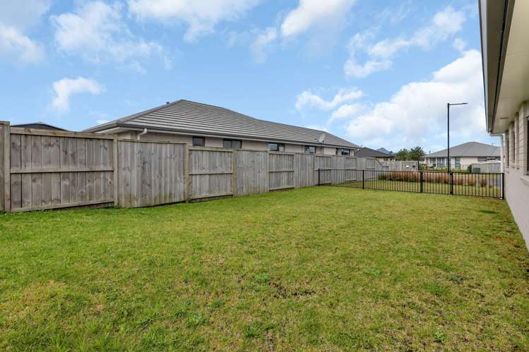 13 Olney Court One Tree Point_22