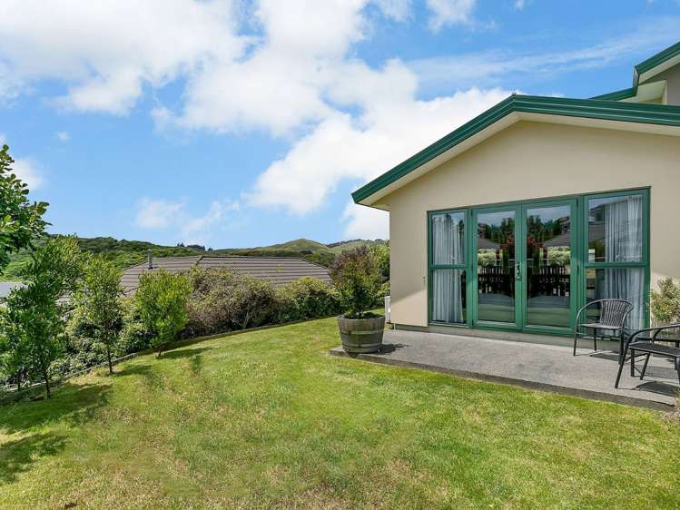 71 Te Puia Drive Aotea_11