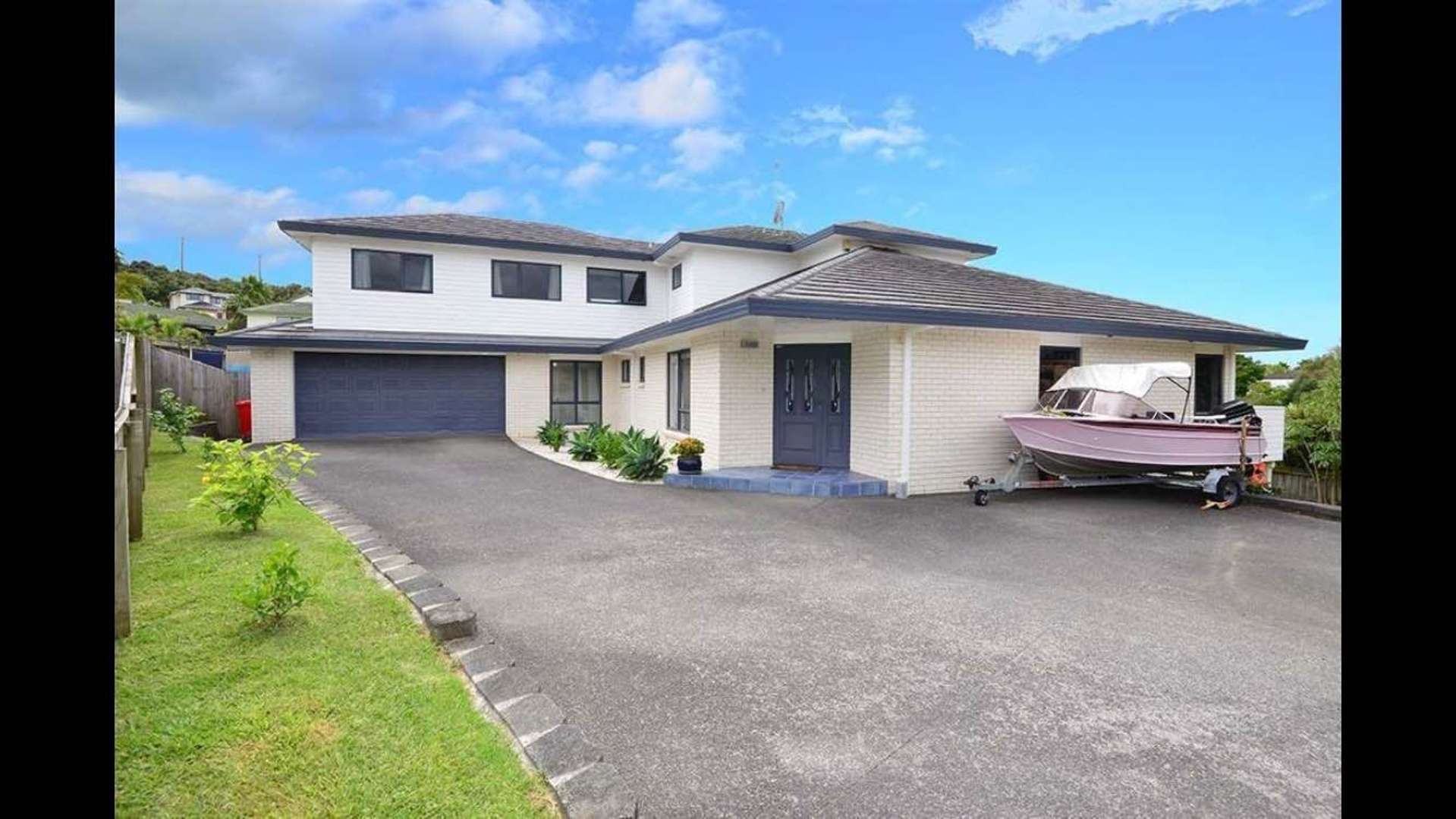 10 Astor Place Orewa_0