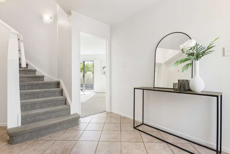 2/67 Andrew Road Howick_5