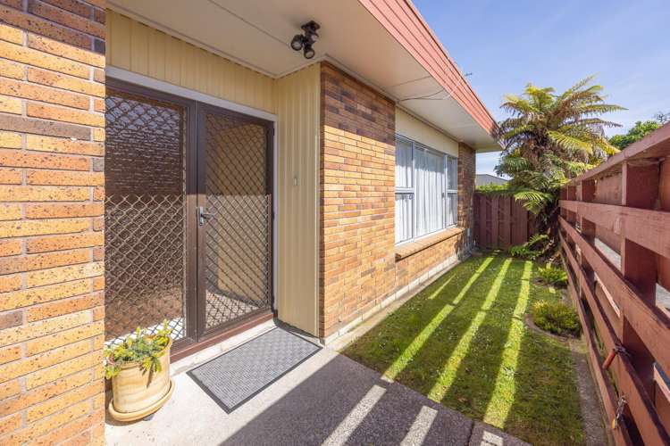 3 Sandringham Road Enderley_24