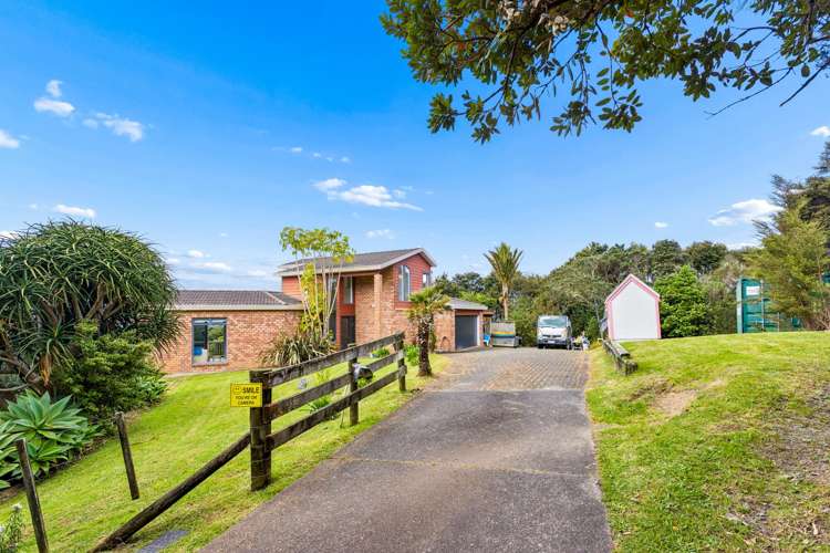 31 Rauhuia Crescent Parau_21