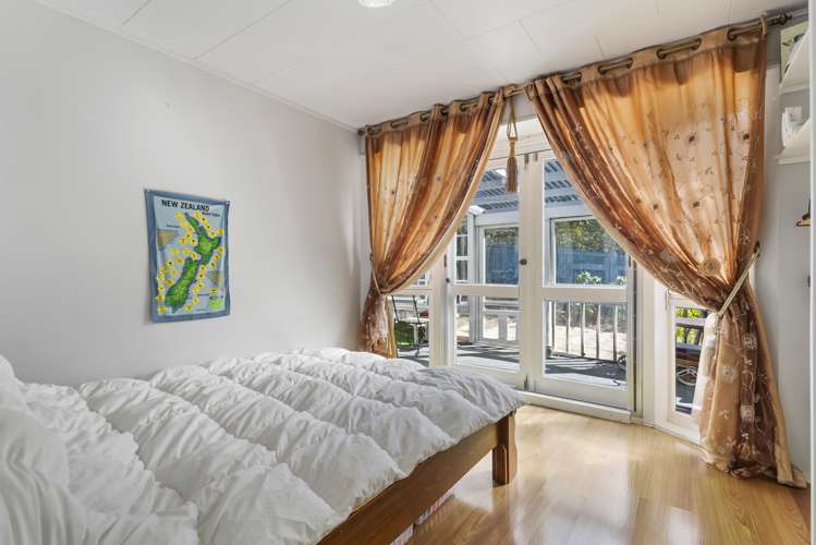 101 Oaktree Avenue Browns Bay_12