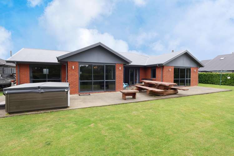 54 Hoffman Court Waikiwi_2