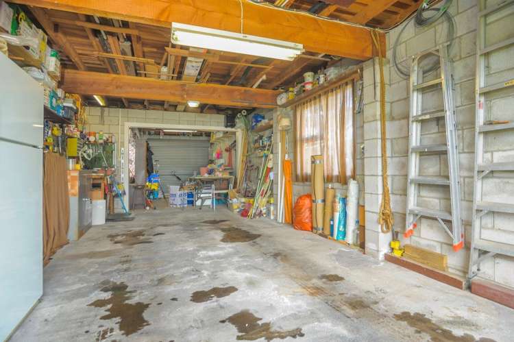 16 Clinton Avenue Te Atatu Peninsula_15