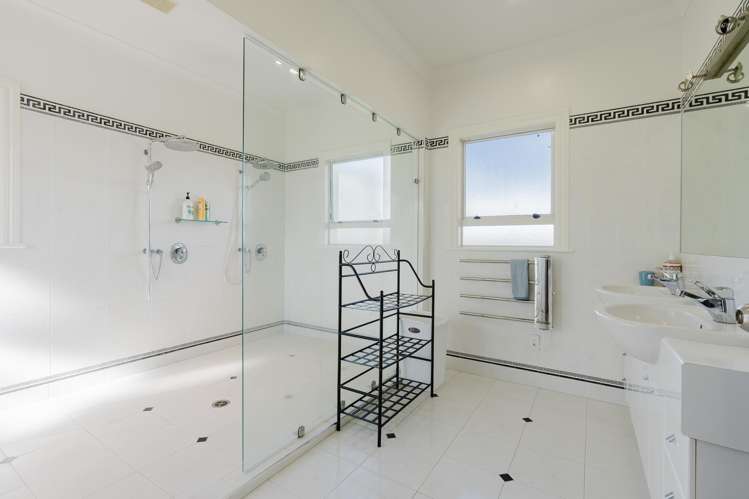 170 Foster Road Temple View_25