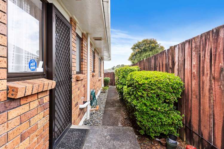 2/21 White Heron Drive Massey_29