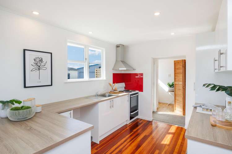 20 Pinedale Parade Milson_3