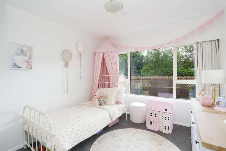 26 Black Road Otatara_18