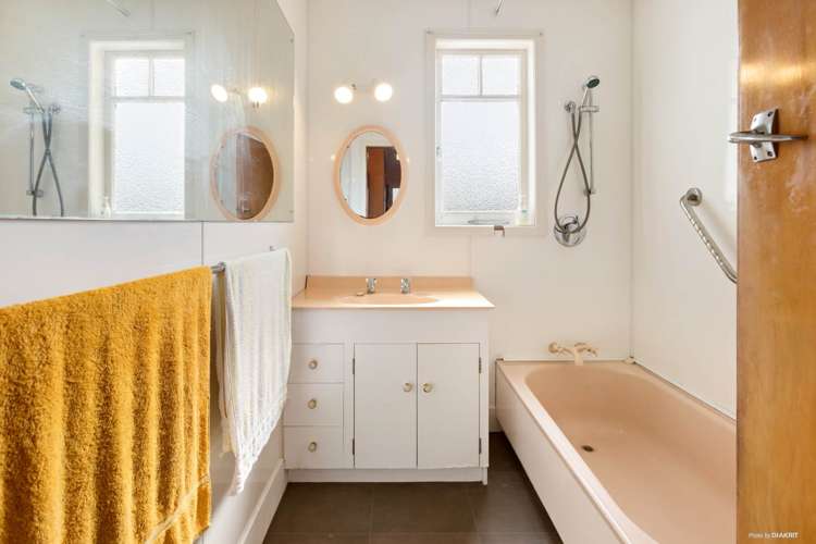 261 Meola Road Point Chevalier_13