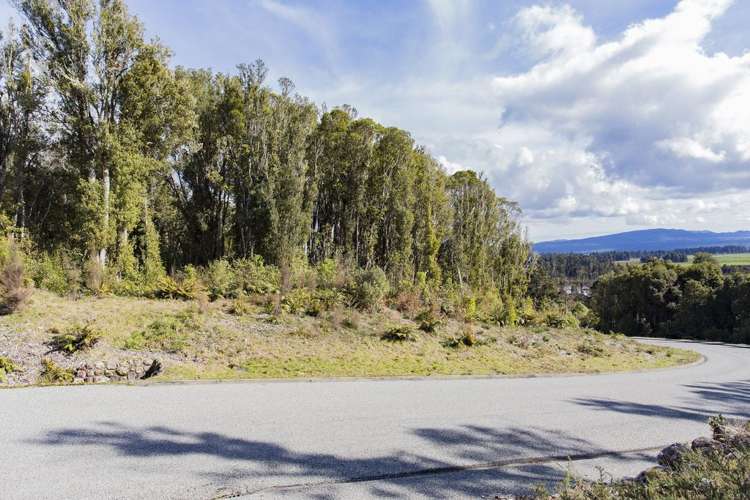 2 Iveagh Bay Drive Moana_11