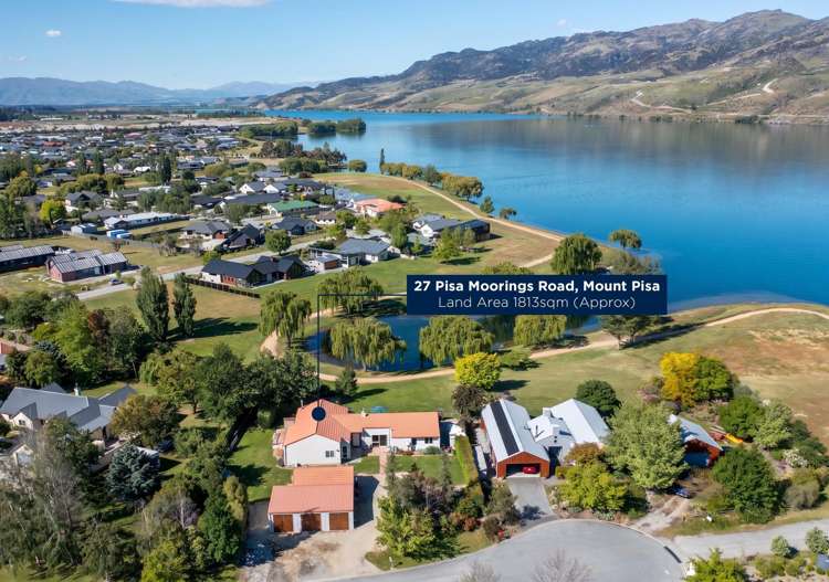 27 Pisa Moorings_0