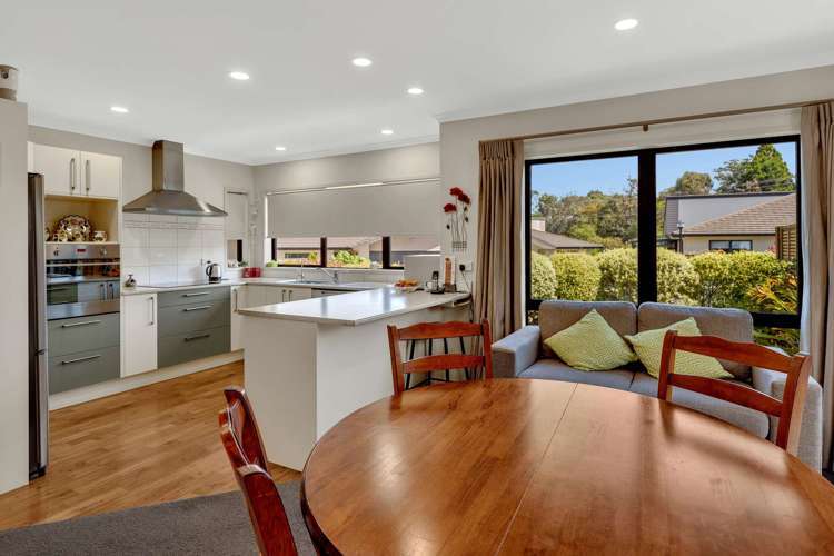 2/36 Caversham Road Springvale_1