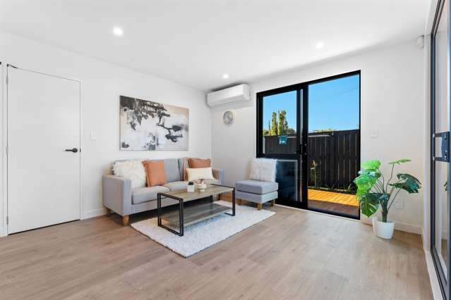 8C Rowan Terrace Te Atatu South_4