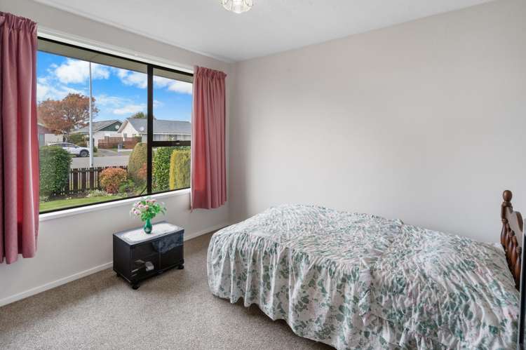 29 Wyatt Place Russley_11