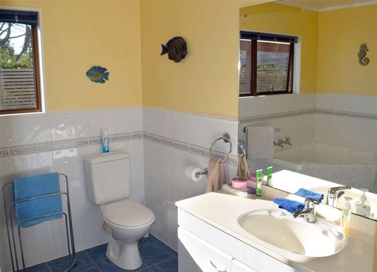 12 Marquet Place Tairua_18