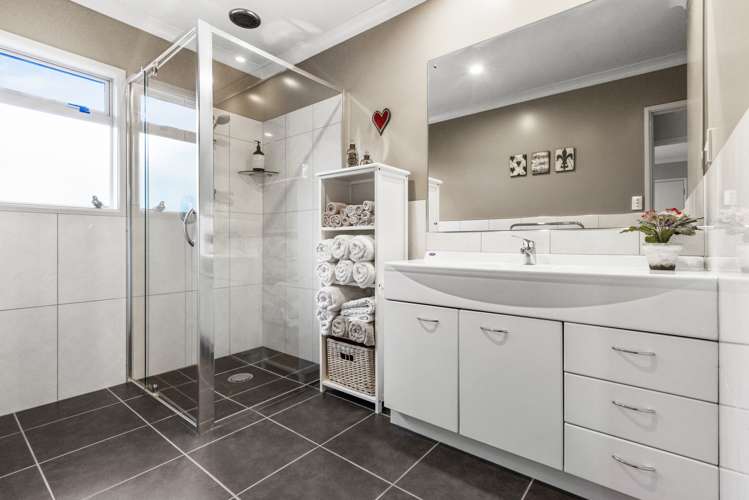 12 Washington Place Havelock North_15