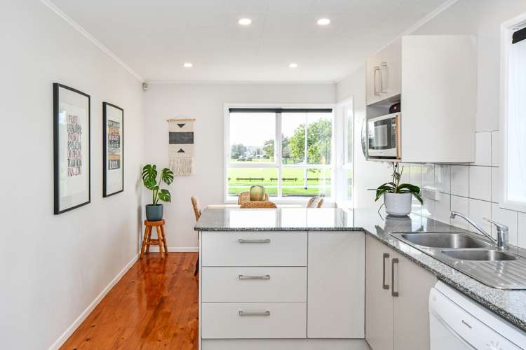 31 Gossamer Drive Pakuranga Heights_4