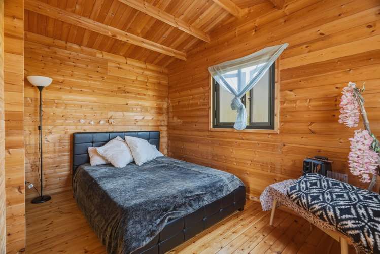 215 Tahanga Road Lake Ohia_19