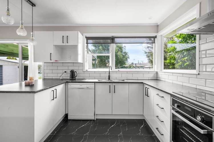 9 Sacha Place Glenview_5