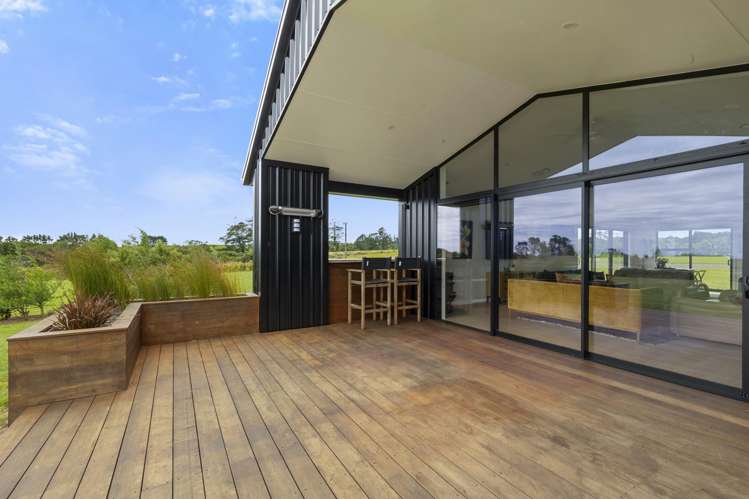 1506 Egmont Road Egmont Village_12