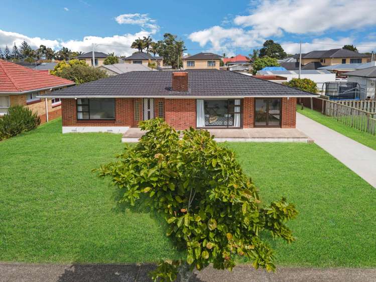 1 Buckingham Crescent Papatoetoe_24