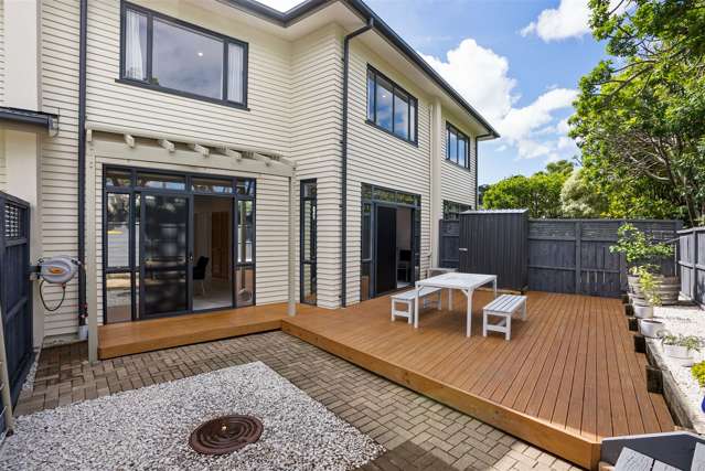 2/2 Armoy Drive East Tamaki_2