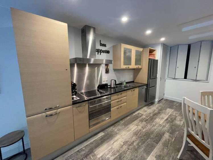 2/12 Adams Avenue 11229_3